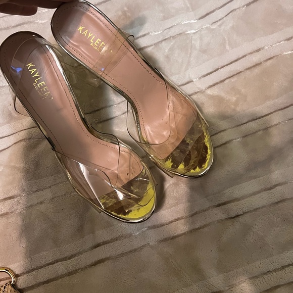 Heels - Picture 2 of 3